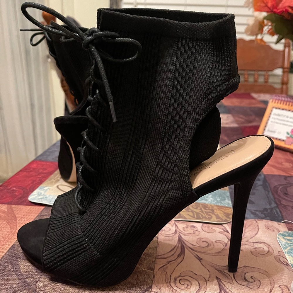 Beautiful booties… worn only few times…